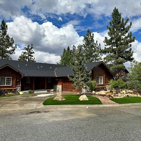 Custom Single Story Cabin With Jacuzzi Pool Table & Big Game Room With Arcade Games Big Bear Lake Εξωτερικό φωτογραφία