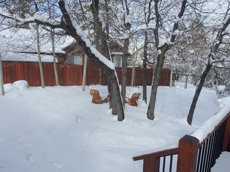 Custom Single Story Cabin With Jacuzzi Pool Table & Big Game Room With Arcade Games Big Bear Lake Εξωτερικό φωτογραφία