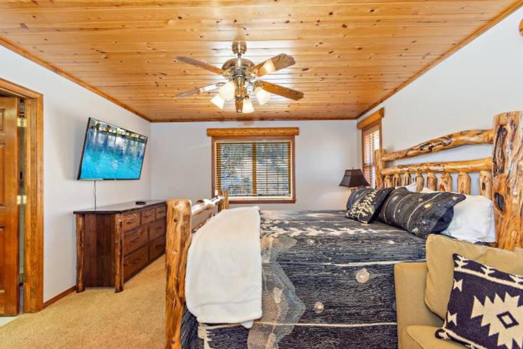 Custom Single Story Cabin With Jacuzzi Pool Table & Big Game Room With Arcade Games Big Bear Lake Εξωτερικό φωτογραφία