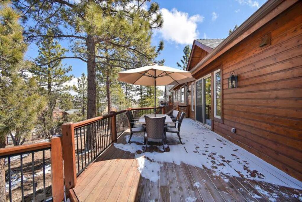 Custom Single Story Cabin With Jacuzzi Pool Table & Big Game Room With Arcade Games Big Bear Lake Εξωτερικό φωτογραφία
